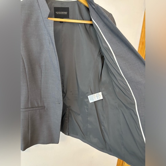 Banana Republic Long and Lean Gray Blazer Stand Collar - Picture 5 of 11